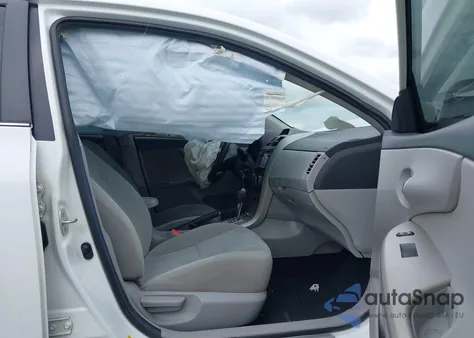 2013 Toyota Corolla Le z USA, uszkodzony, nr VIN 2T1BU4EE3DC110304